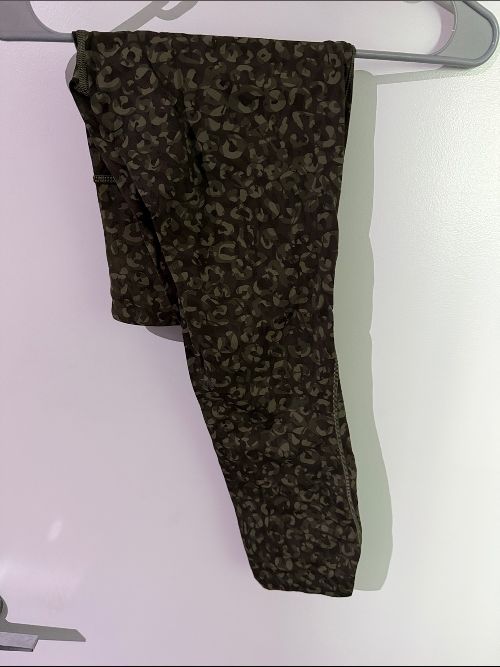 lululemon athletica Men's Olive Green Printed Joggers